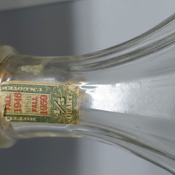 Vintage Kentucky Tavern Whiskey Bottle - Green and White - Picture 5 of 9